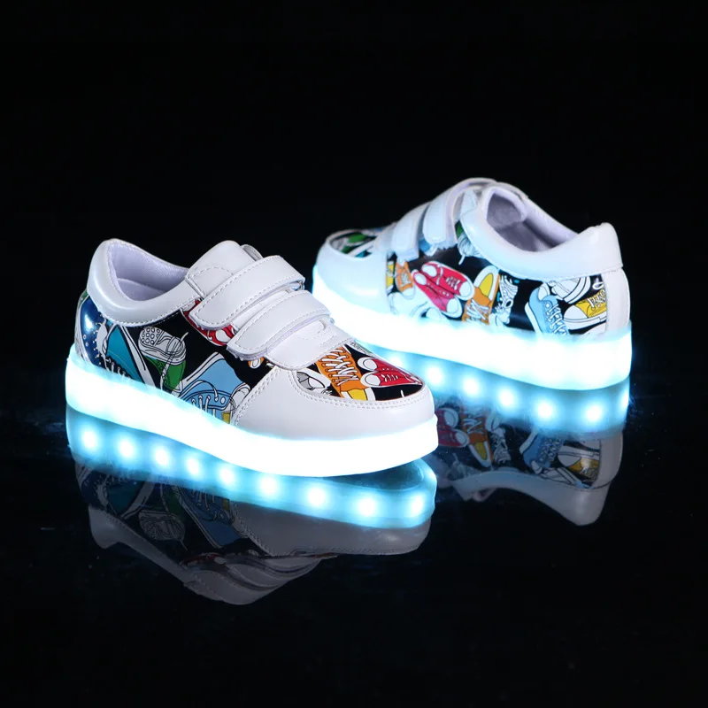 7ipupas New children\'s luminous shoes USB charging shoes Boy & girls canvas pattern led shoes 7 colors outdoor glowing sneakers