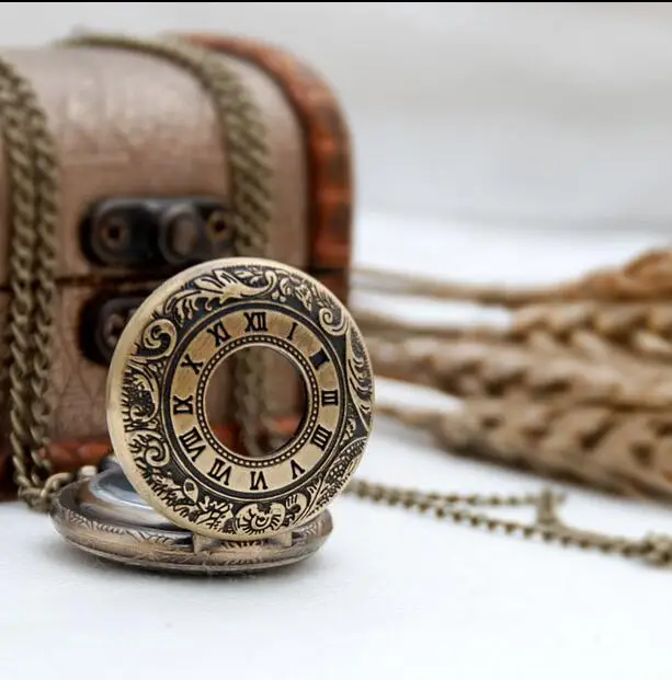 New Fashion quartz Bronze antiques Roman numerals Hollow out pendant Necklace pocket watches gift