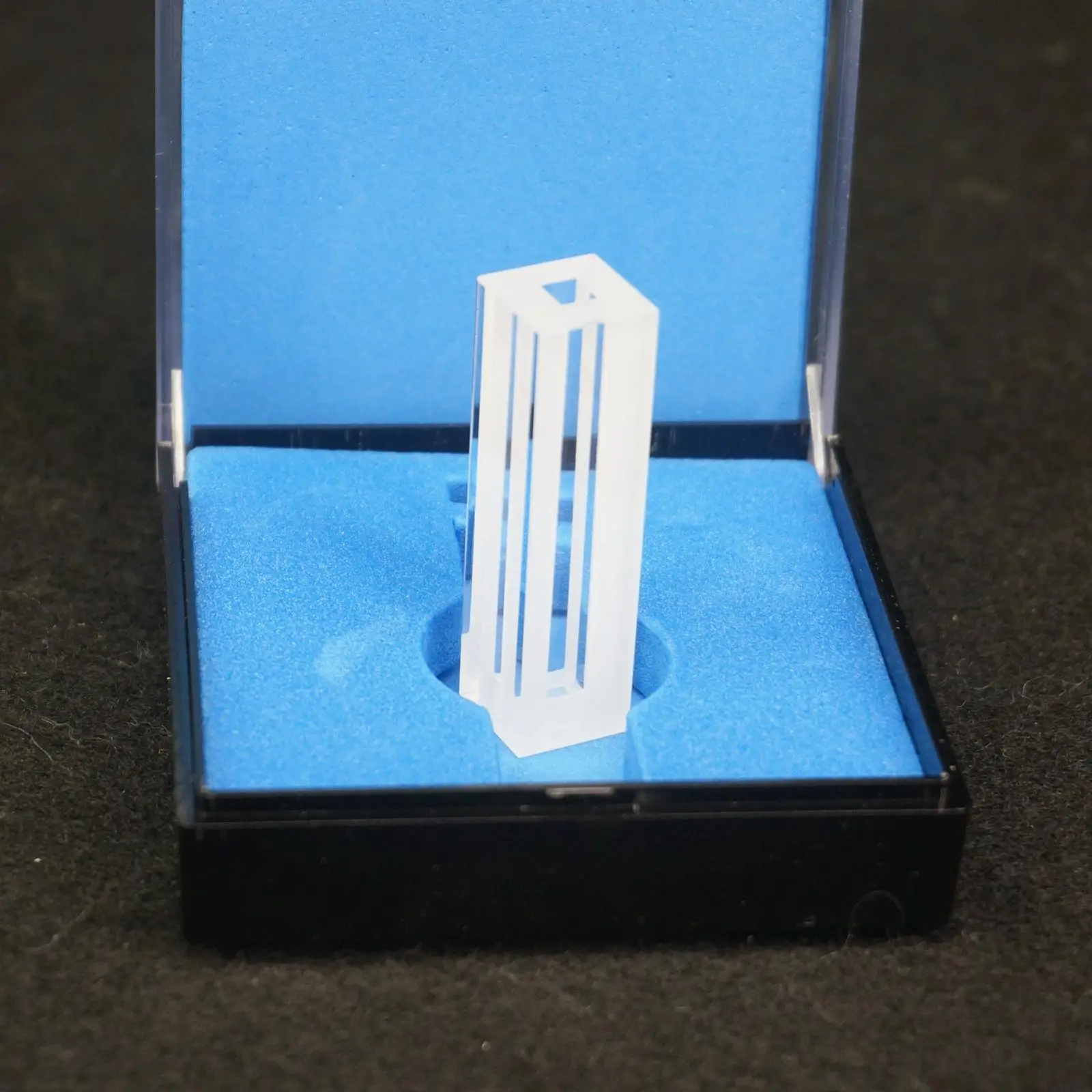 

560ul Micro JGS1 Quartz Cuvette 4mm Path Length For Fluorescence Spectrometer