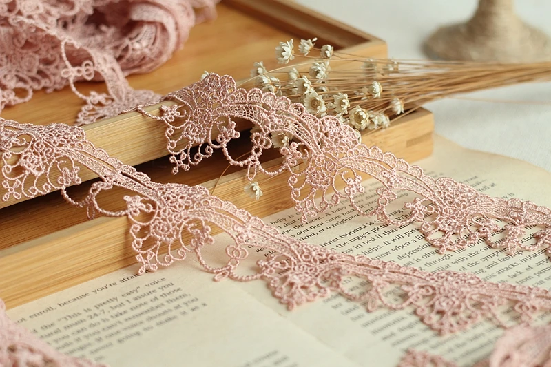 MLAEY 2y/lot Venise Lace Trim, Lace Fabric , Rose Appliques Lace Ribbon , Alter Couture Supplies Vintage Style