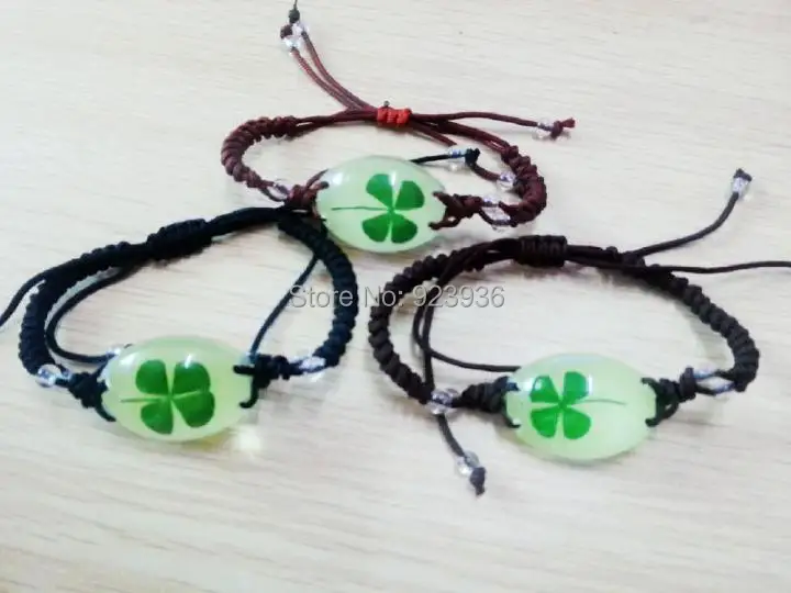 wholesale 18pcs fashion real green four leaf clover cool summer shamrock glow in dark magic handmade bracelet