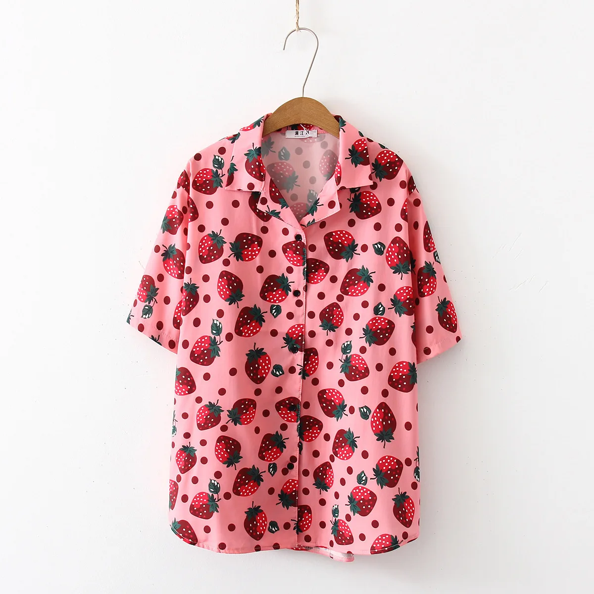 Blusa Kawaii de manga corta con estampado de lunares y fresas para mujer, Top Harajuku para playa, Verano