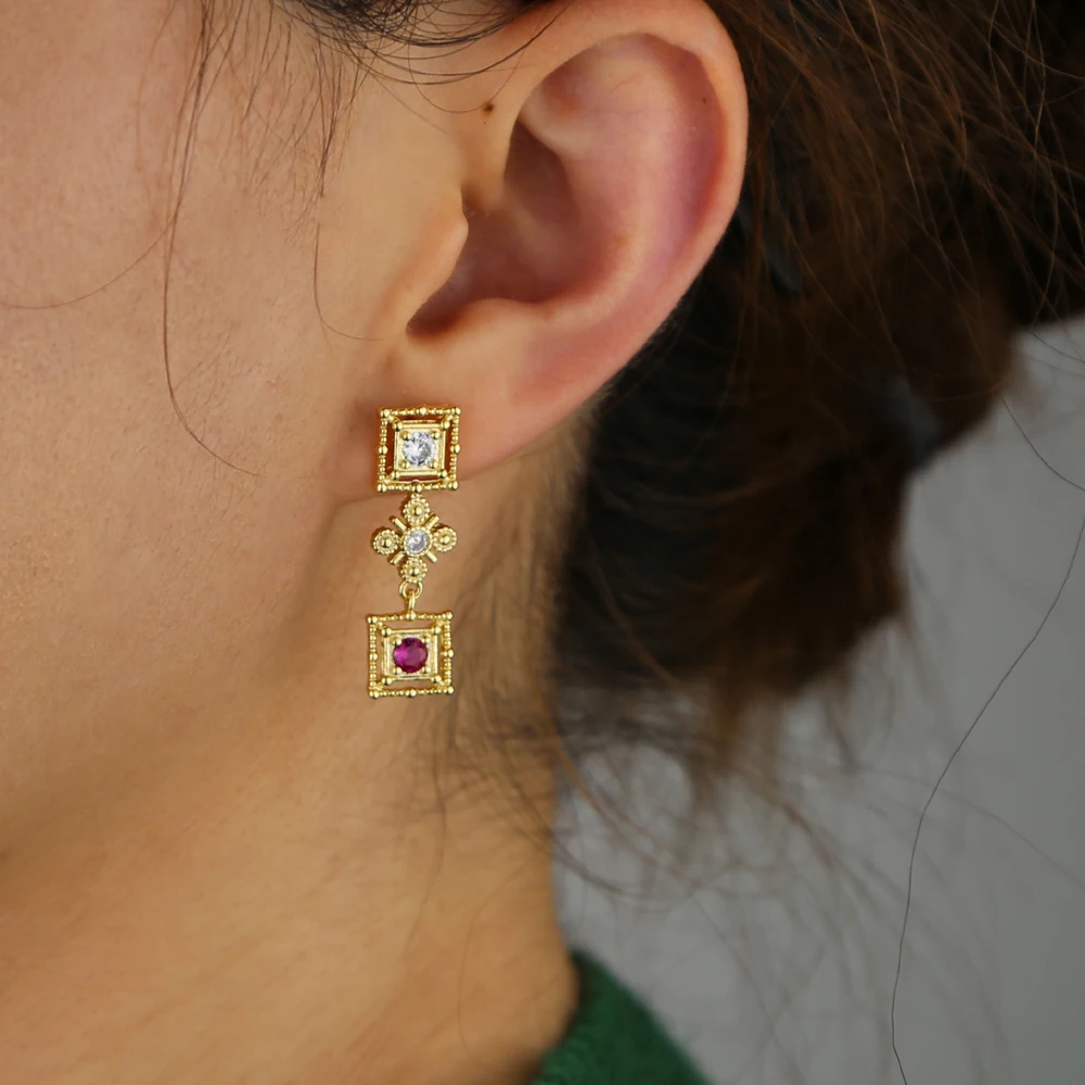 European Ethnic Women Earrings Vintage geometric Drop Dangle Earrings Classic Hollow Lantern Tassel Palace design