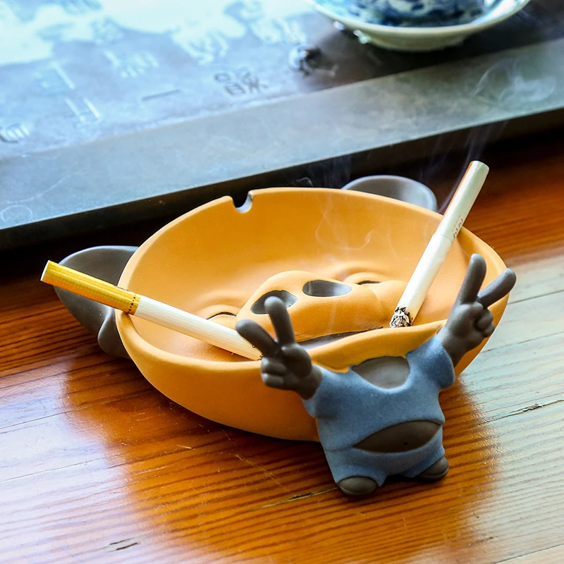 

Cute Smile Face pig Ceramic Ashtray Creative cartoon pig Storage decoration