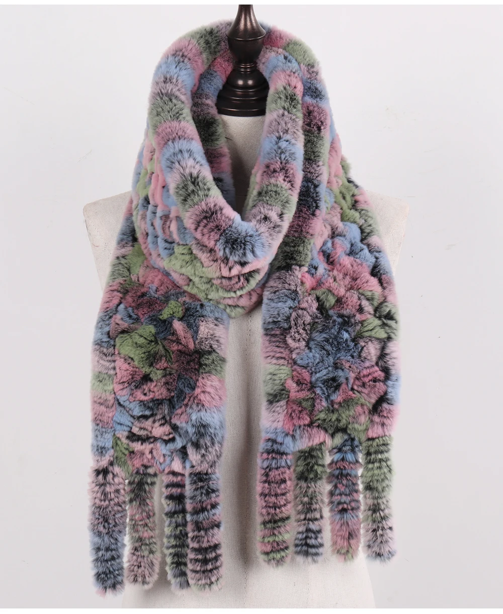 Neue Damen-Schals aus 100% natürlichem Rex-Kaninchenfell, langer Stil, gestrickte Rex-Kaninchenfell-Quastenschals, warme Echtfell-Schals für den Winter. – Detail 39
