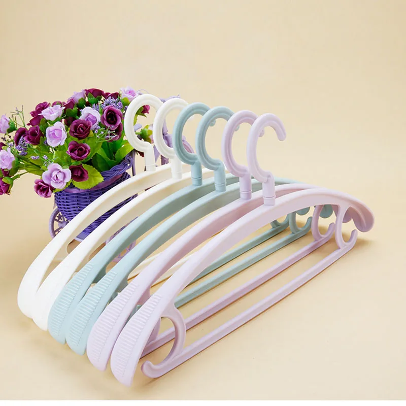 

42cm 10 pcs/lot Thicked Plastic Clothes Hangers with Rotatable Hook Skidproof Coat Hanging Board Shoulder Rack for Dry Wet