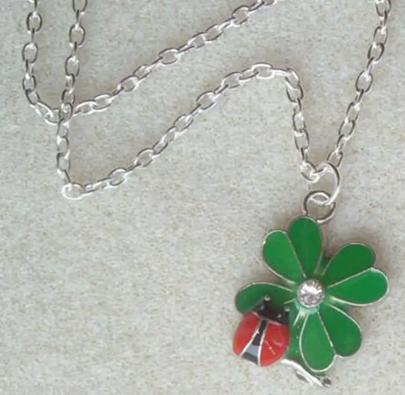 Vintage Green Lucky Clover Shamrock Red Ladybird Pendant Charm Amulet Chain Necklace Cool Women Girl Men Holiday Jewelry