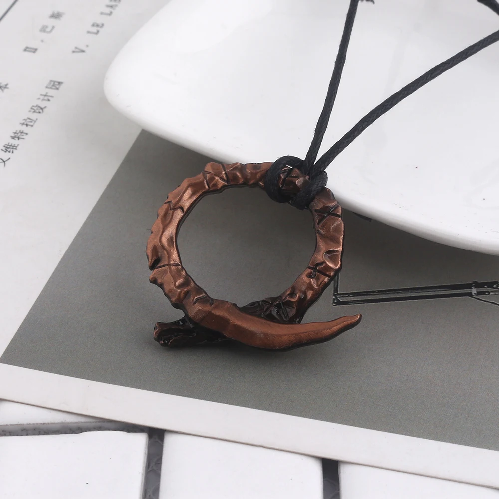 Game GOD OF WAR 4 Necklace Vintage Snake Logo Red Color Pendant For Man Car Woman Bag Jewelry Gift