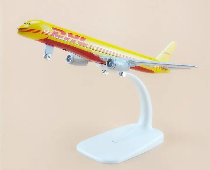 hot sell plane model Boeing 757 DHL cargo aircraft B757 16cm Alloy simulation airplane model for kids toys Christmas gift