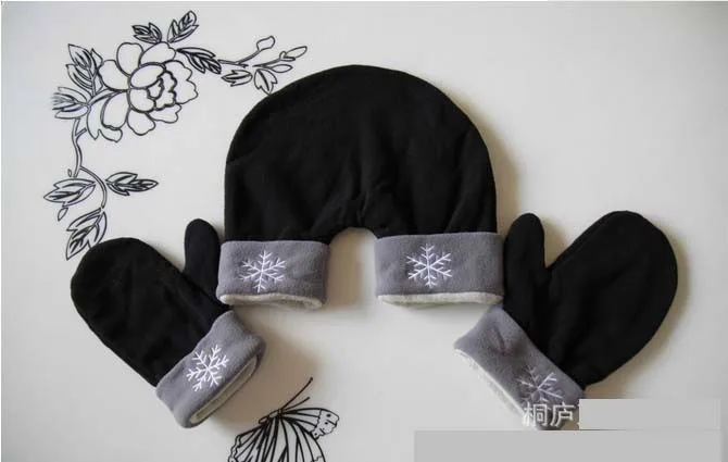 2103 New  winter fashion cute cartoon warm Valentine's day gifts lovers glovess rabbit woman wool gloves Christmas gifts