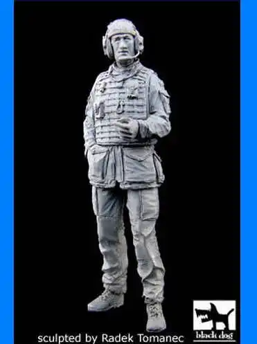 

1:35 Resin kit German tank crew in Afghanistan 1