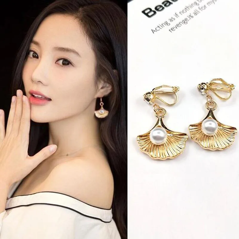 Korea Style Rhinestone Simulated Pearl Shell Shape Clip on Earrings No Pierced for Girl Party Fashion Drop Pierced Earrings 2018