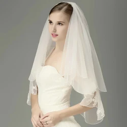 2023 nuova vendita calda due strati paillettes bordo in pizzo velo da sposa corto con pettine 2 strati 1 metro velo da sposa in Tulle per abito da sposa