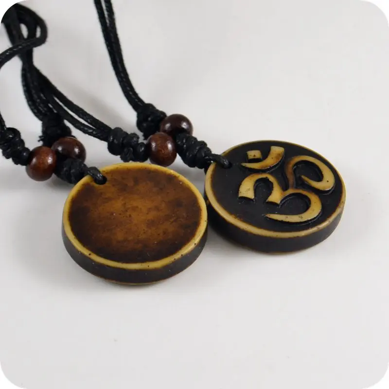 AUM OM Ohm Hindu Buddhist Hinduism Yoga India Resin Carving Pendant Necklace Amulet Lucky Gift Tribal Fashion Jewelry