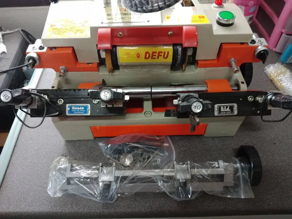 Máquina de duplicação chave multi-funcional da máquina de corte chave 220v/110v que faz a máquina para o serralheiro 100e1