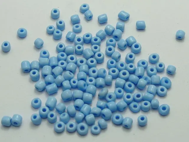 800 Sky Blue Opaque Glass Seed Beads Rondelle 4mm (6/0)