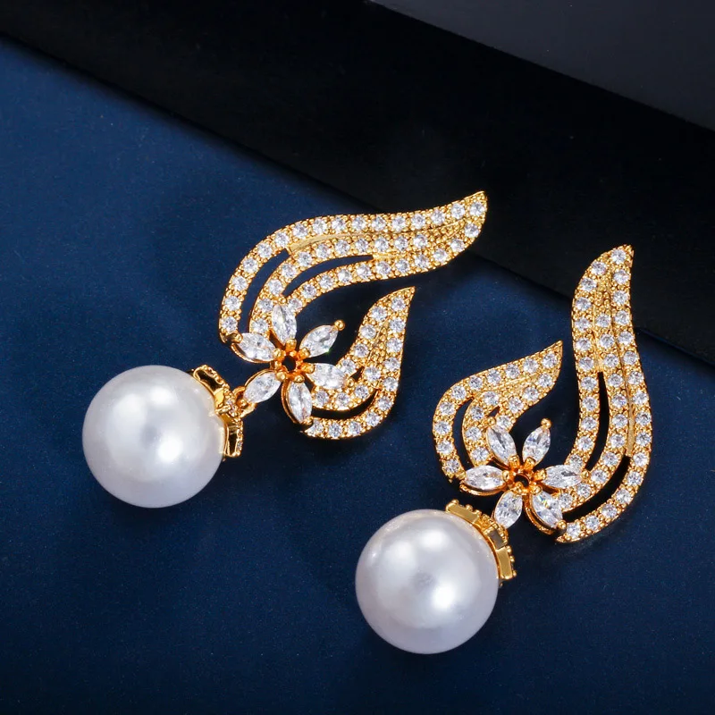 CWWZircons Wunderschöne Zirkon-Goldfarbene Runde Perlen-Ohrhänger für Damen, Vintage-Braut-Hochzeits-Party-Schmuck, Großhandel E0290 – Detail 6