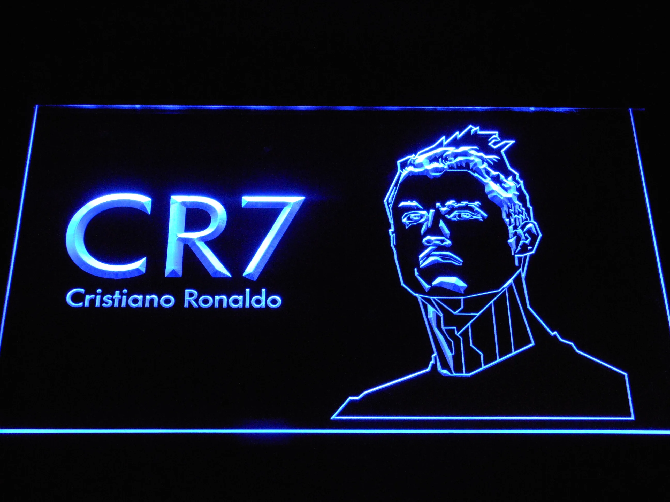 b1072 Cristiano Ronaldo 7 LED Neon Light Signs – Ocena i Rekomendacja