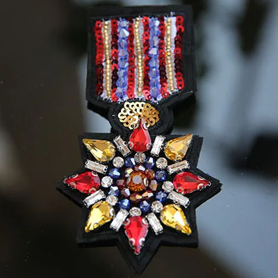 Handmade rhinestone zroszony łatki Medal szyć na cekinami perły łatka na odzież frezowanie aplikacja