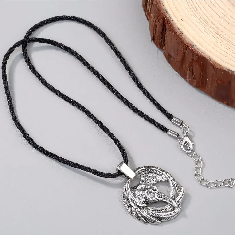 Cxwind Vintage Norse Animal Raven Necklace Odin\'s Viking Pendants Necklaces Crow Runes for Unisex  Amulets jewelry