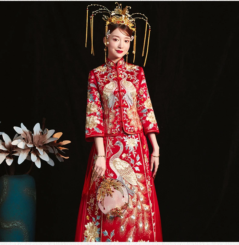 Bride's Wedding toast dress Traditional Cheongsam Red Peacock Pleated Xiuhe Dress Oriental Wedding Clothing For Oversea Chinese