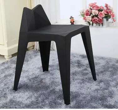 クリエイティブなプラスチックカラースツールシンプルモダンファッションダイニングスツールホームスタックアウトドアレジャーレセプションチェアスツール。