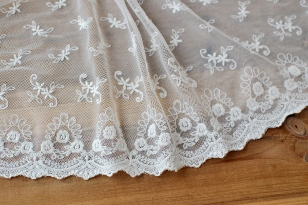 Free Shipping 1meter/lot 35cm Off white Lace Trim Diy Lace Trimming Embroidered Lace Z953