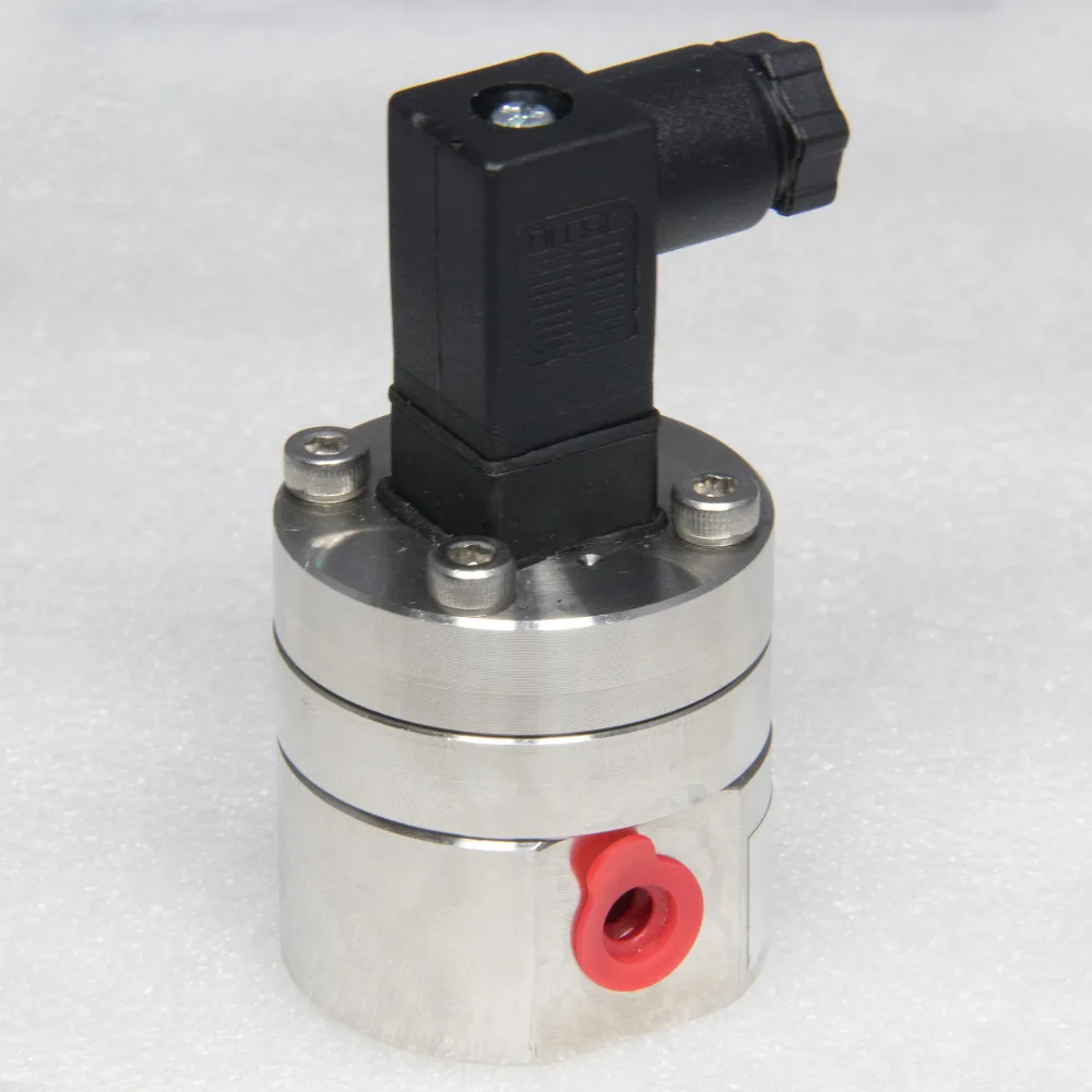 0,3 ~ 150 ml/min Conexión de rosca hembra de Material de aluminio y sensor de combustible diésel de fuente de alimentación de 4 ~ 26VDC