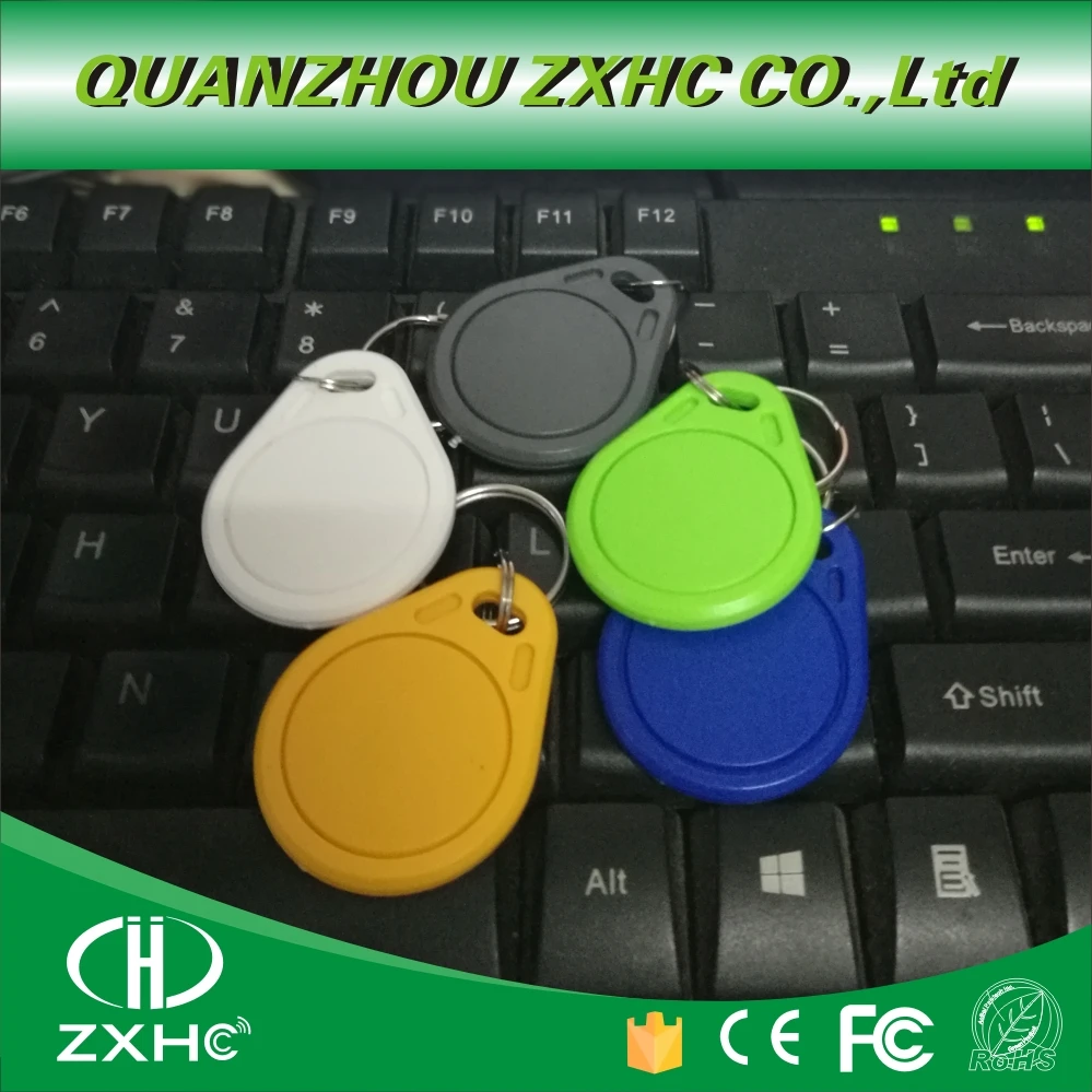 (100 PCS) Neue Angekommen NTAG215 NFC Keyfob Key Ring Tag Forum Typ 2