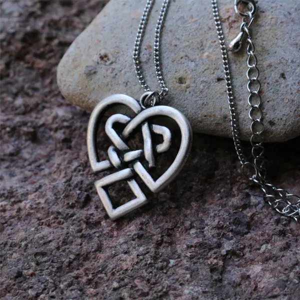 

10pcs Irish Retro heart knot necklace anniversary jewelry gifts necklace one of the most popular heart pendant collana jewelry