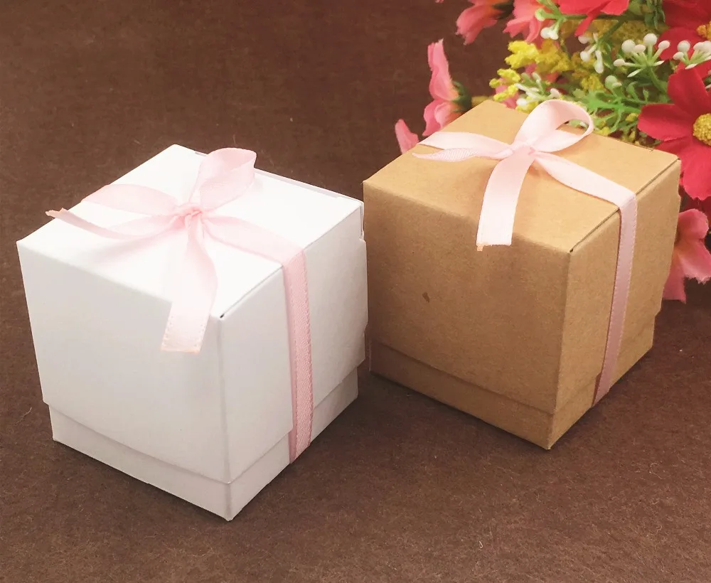 

50pcs 5*5*5cm Square Kraft Paper Wedding Party Favor Jewelry/Chocolates/small cake/Gifts/Candy Boxes With Free Jute Rope