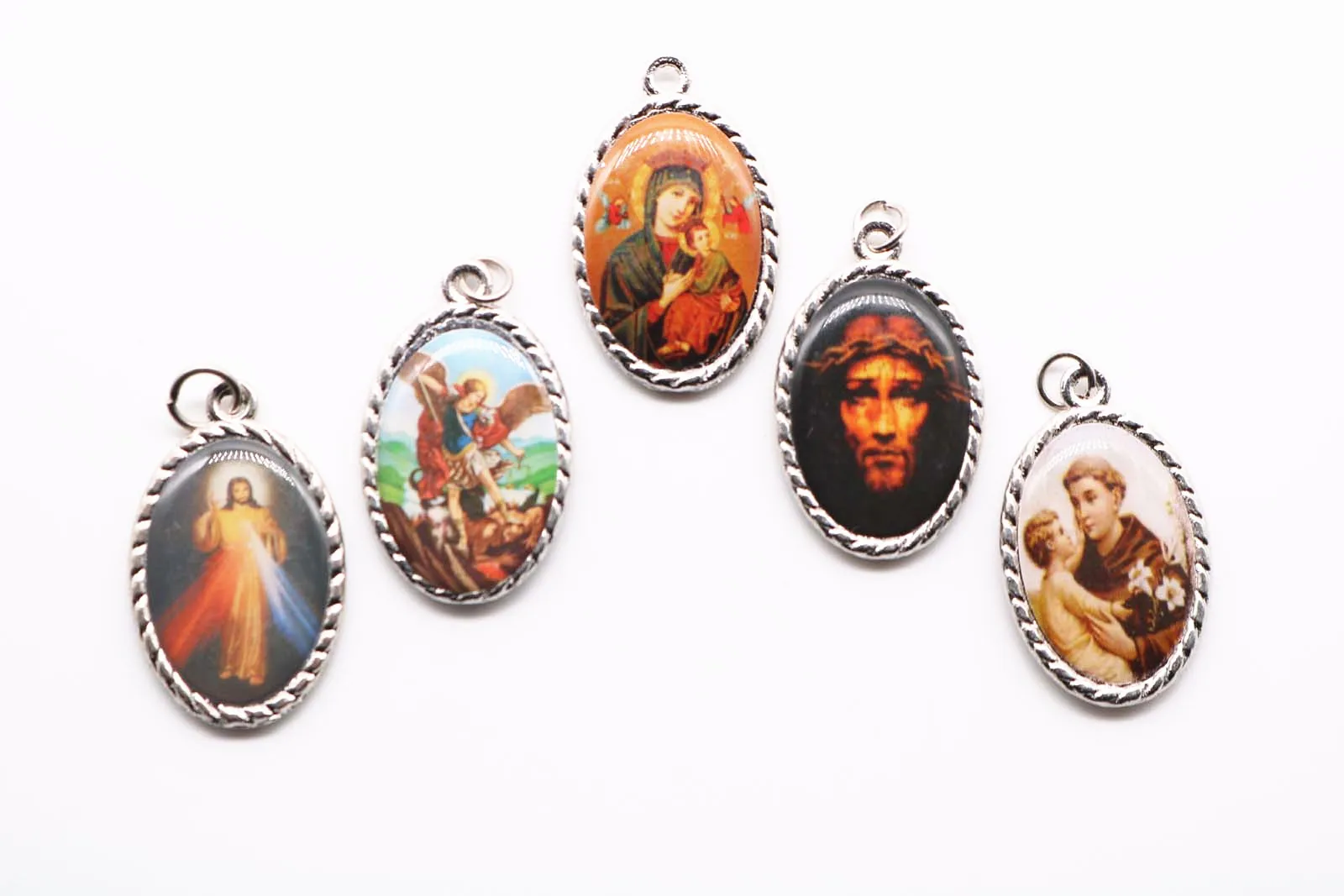 

100 Pieces / Religion Jesus Various Icons Cross Medal, Oval Medal, Virgin Mary Compassion Jesus Icon Medal