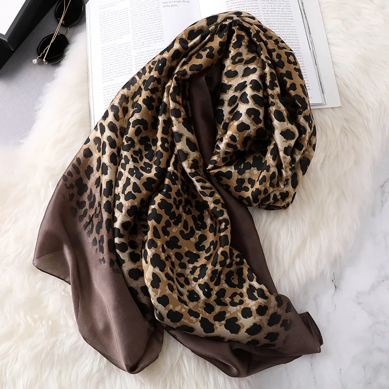 2023 Luxury Women Ombre Leopard Dot Natural Silk Scarf Lady Fashion Print Shawls and Wraps Pashmina Foulards Bandana Hijab Snood