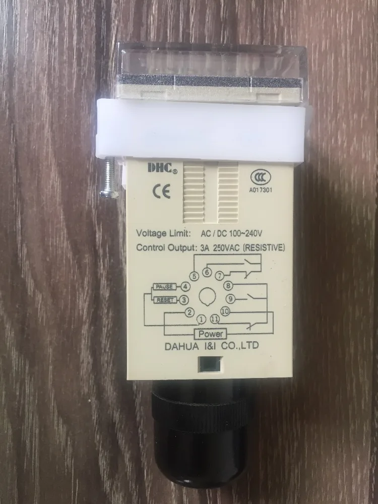 DHC  time relay JSS48A can countdown 48X48 size 11 pins with a nest