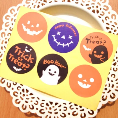 Free shipping Halloween round funny sticker DIY decorative stickers gift wrapping sealing paster halloween party favors supplies