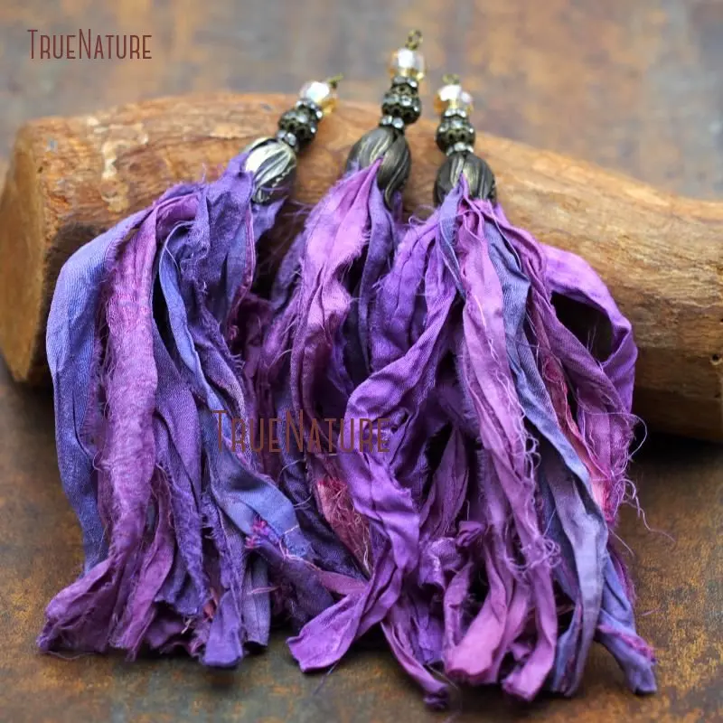 

Wholesale Boho Long Sari Silk Tassel Findings Clear Rhinestone Pave Electroplating Bronze Tassel Tulip Cap In 7.5 inch PT7550