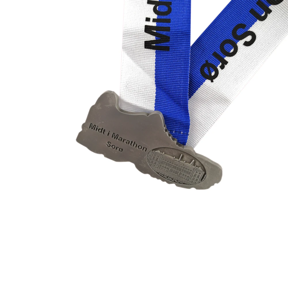 Customized Zinc Alloy Medal, Shoes Shape Medal, Antique Silver Plating, Runner Event Medals