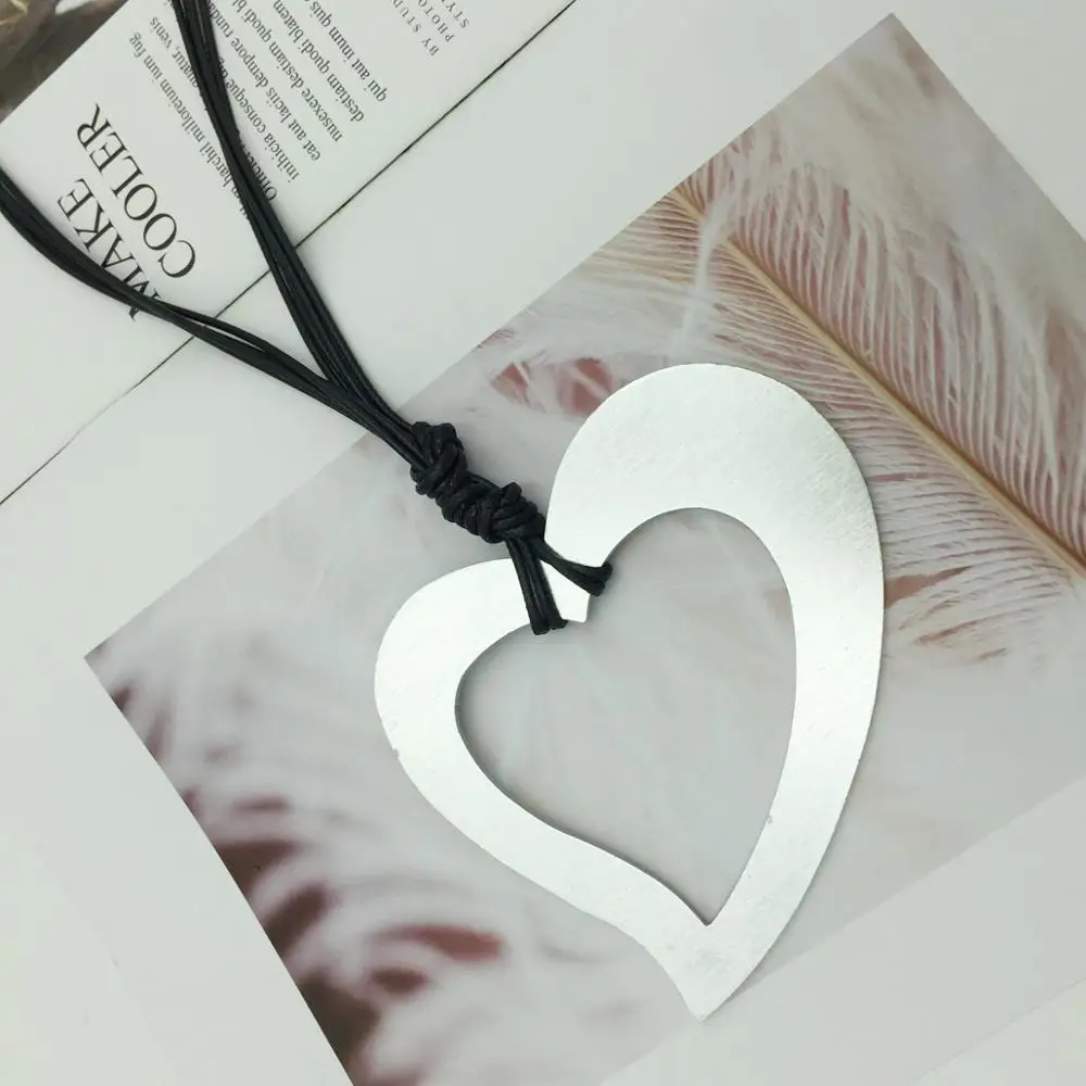 Peach Hearts Shape Pendants Necklace for Women/Men Aluminium Sheet Long Necklaces Black Rope Chain Jewelry Never Fades