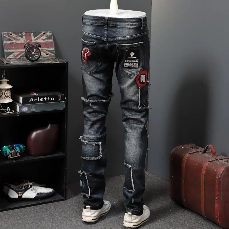 New Designer Men Jeans Famous Brand Luxury Embroidered Jeans Slim Fit Mens Hole Ripped Biker Straight Denim Pencil Pants