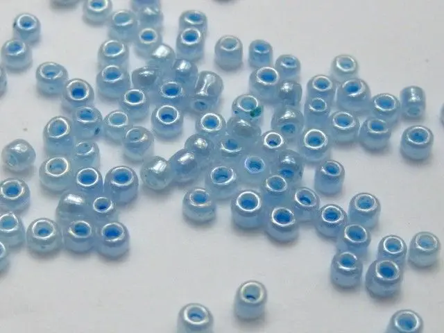 

5000 Ceylon Pearl Baby Blue Glass Seed Beads 2mm (10/0) + Storage Boxox