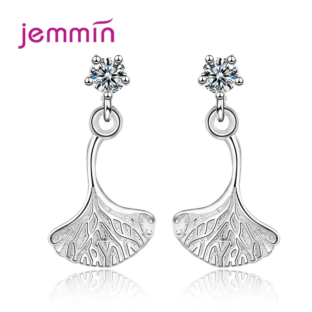 New Arrival 925 Silver  Stud Earring Trendy Style Leaf Design Fashion Jewelry Sparkling Cubic Zirconia Female Club Party