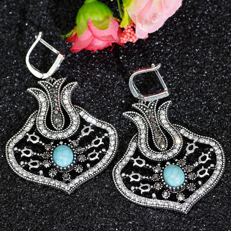 Retro Vintage Bohemia Big Dangle Earring For Women Indian Ethnic Wedding Hollow Flower Drop Hook Earrings Antique