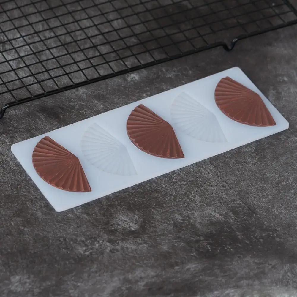 Fan Shape Silicone Mold Cake Decorating Tools Wavy Fan Shape Chocolate Transfer Sheet Baking Stencil Chablon