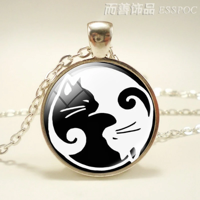 Fashion Accessories Two Yin Yang Cats Glass Dome Necklace Cat Pendant Kolye Cabochon Long Chain Statement for Women Men Gift