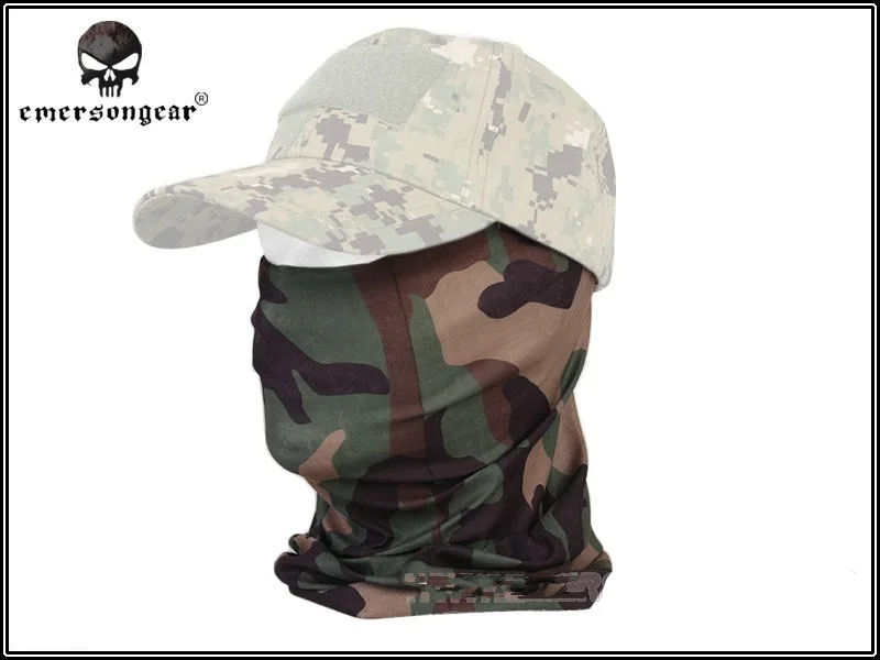 

EmersonGear Woodland Airsoft Tactical Multifunctional Quick Drying Scarf Half Face Masks