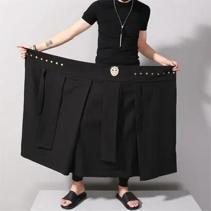 

2018 man han edition black nine points divided skirt Male personality culottes nightclubs around the stylist working clothes