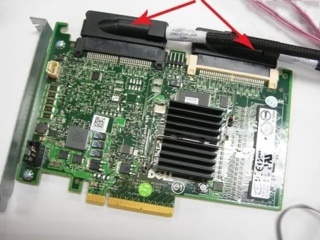 Miễn phí Vận Chuyển Chất Lượng Cao SAS 32Pin SFF-để 7Pin 4 SATA Rẽ phải 90 độ Cáp Dữ Liệu Sử Dụng cho 5I 6I