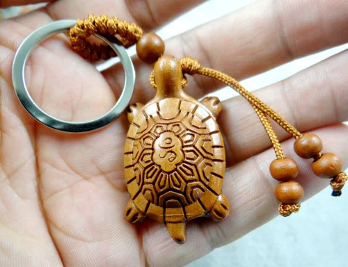 Mahogany Three-dimensional Engraving Keychain Lifelike tortoise Keyring gift for friends women men jewelry car keychain 1pcs