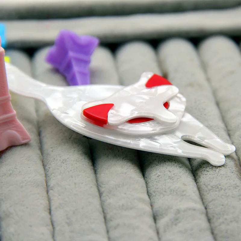 FishSheep New Acrylic Cat Brooches For Women Lovely Big Plastic Animal Cats Fox Brooch And Pins Fashion Ladies Lapel Pin Jewelry