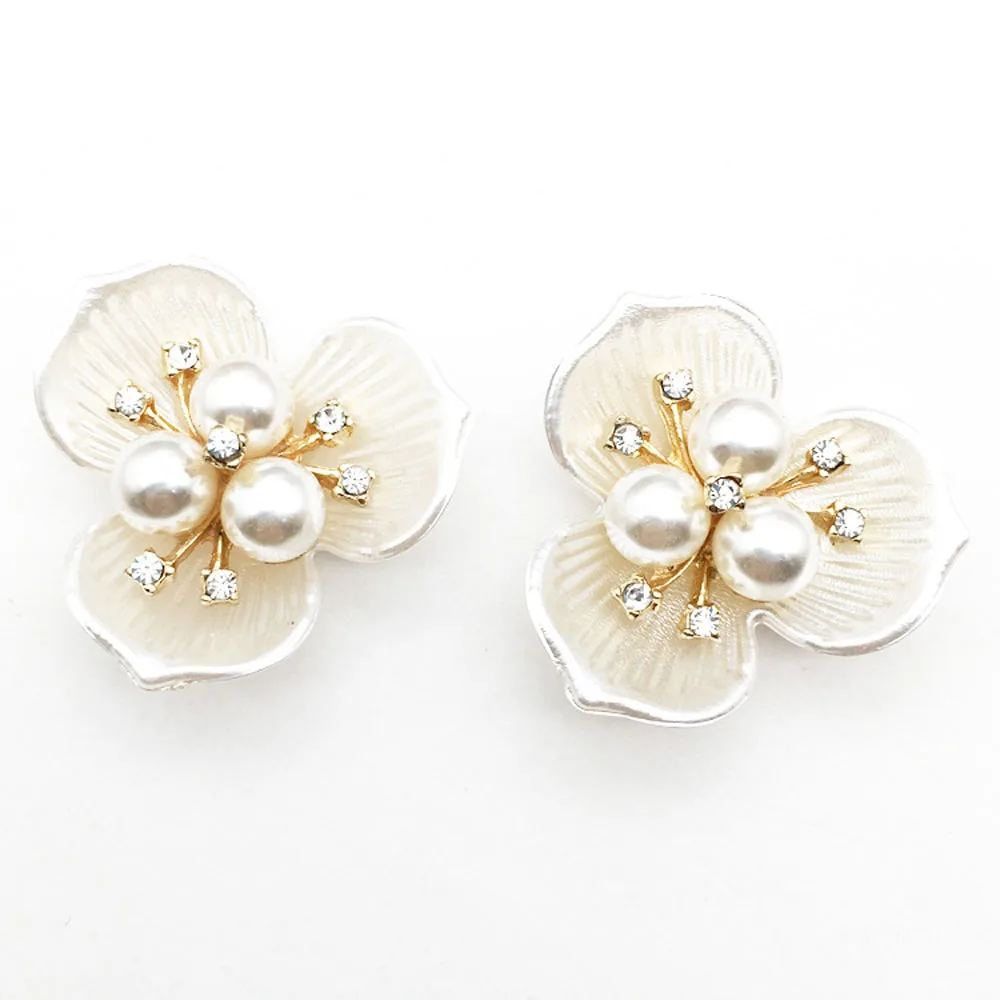 10Pcs/Lot 33mm Alloy Rhinestone Buttons Shell Pearl Flower Heart Jewelry Accessories Bride Bouquet Flower diy Bag Hair Material